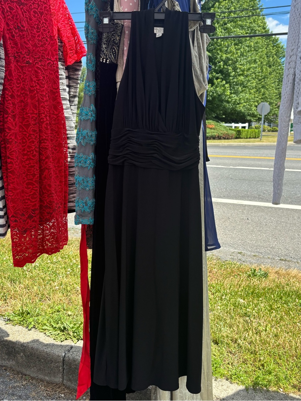 Evan Picone Black Sleeveless Ruched-Waist Midi Dress